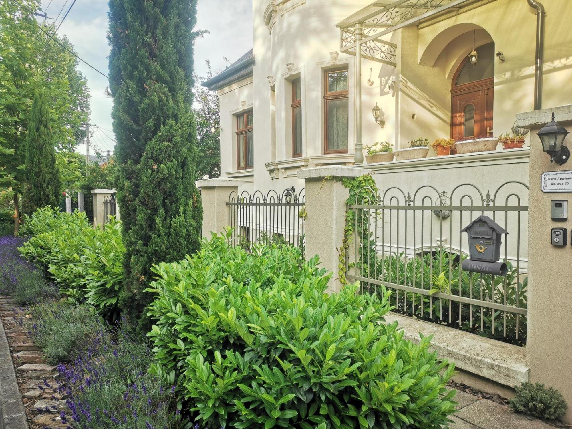 Kuria Apartman Budapest With Free Parking エクステリア 写真