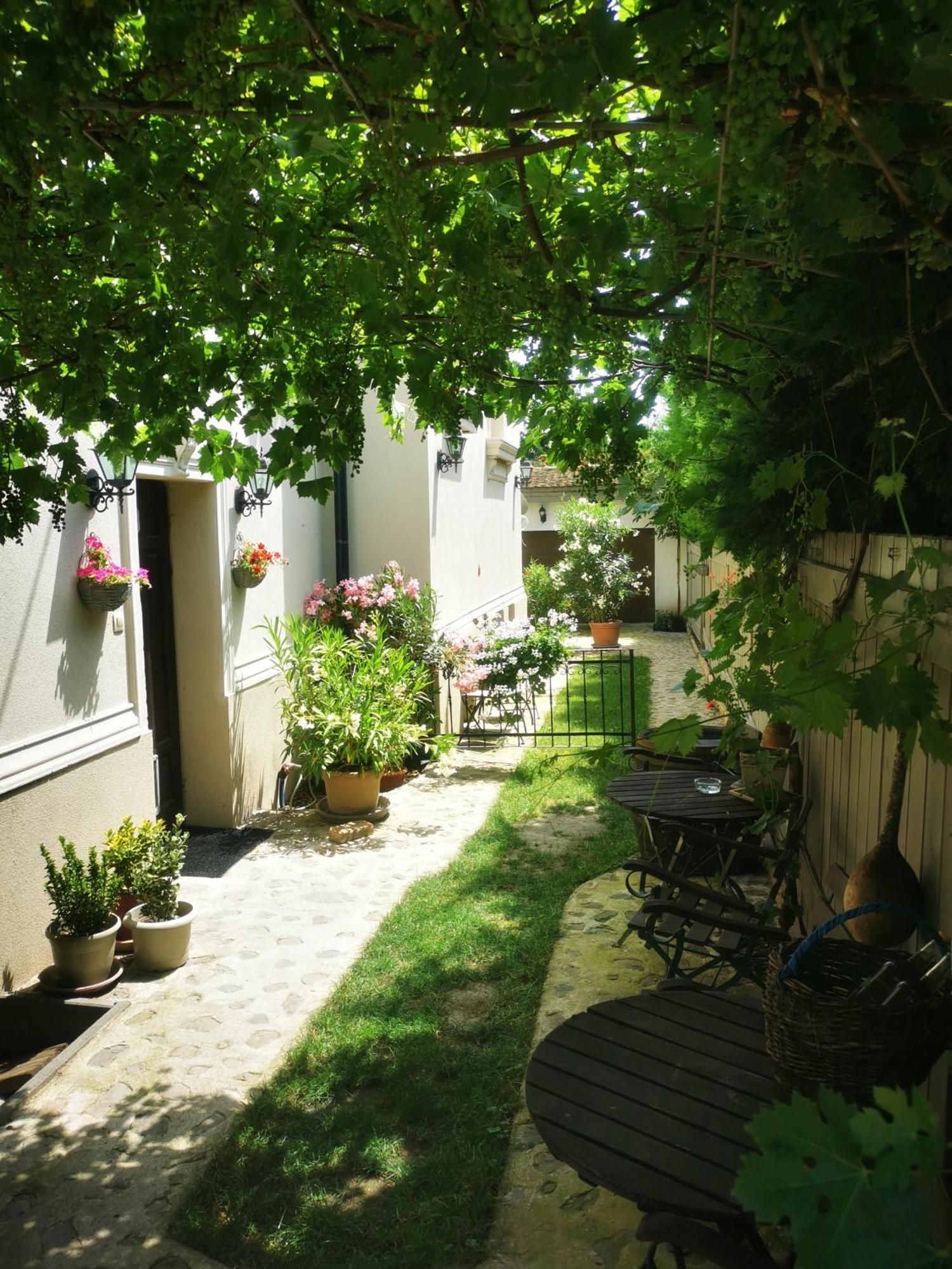 Kuria Apartman Budapest With Free Parking エクステリア 写真