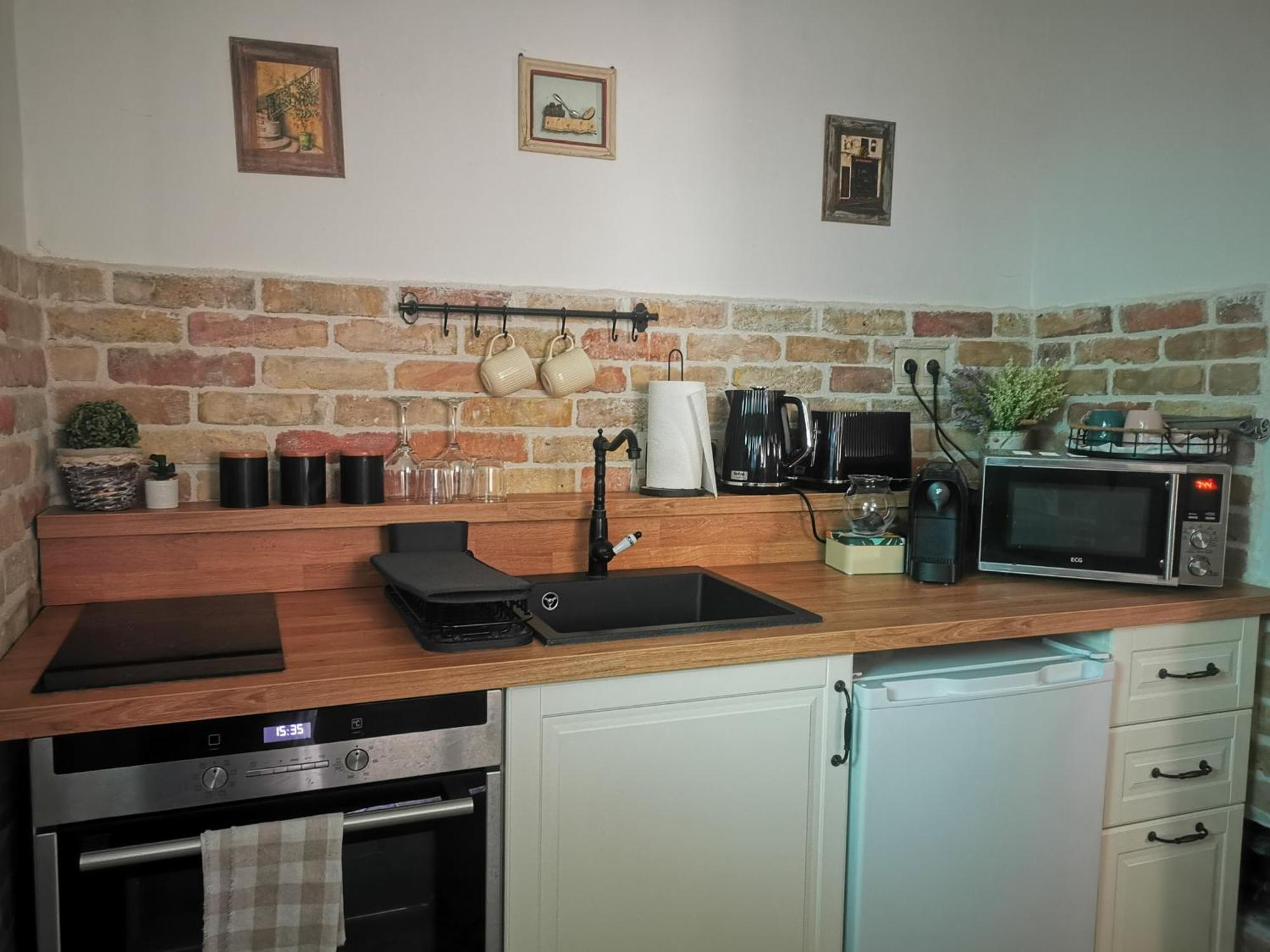Kuria Apartman Budapest With Free Parking エクステリア 写真