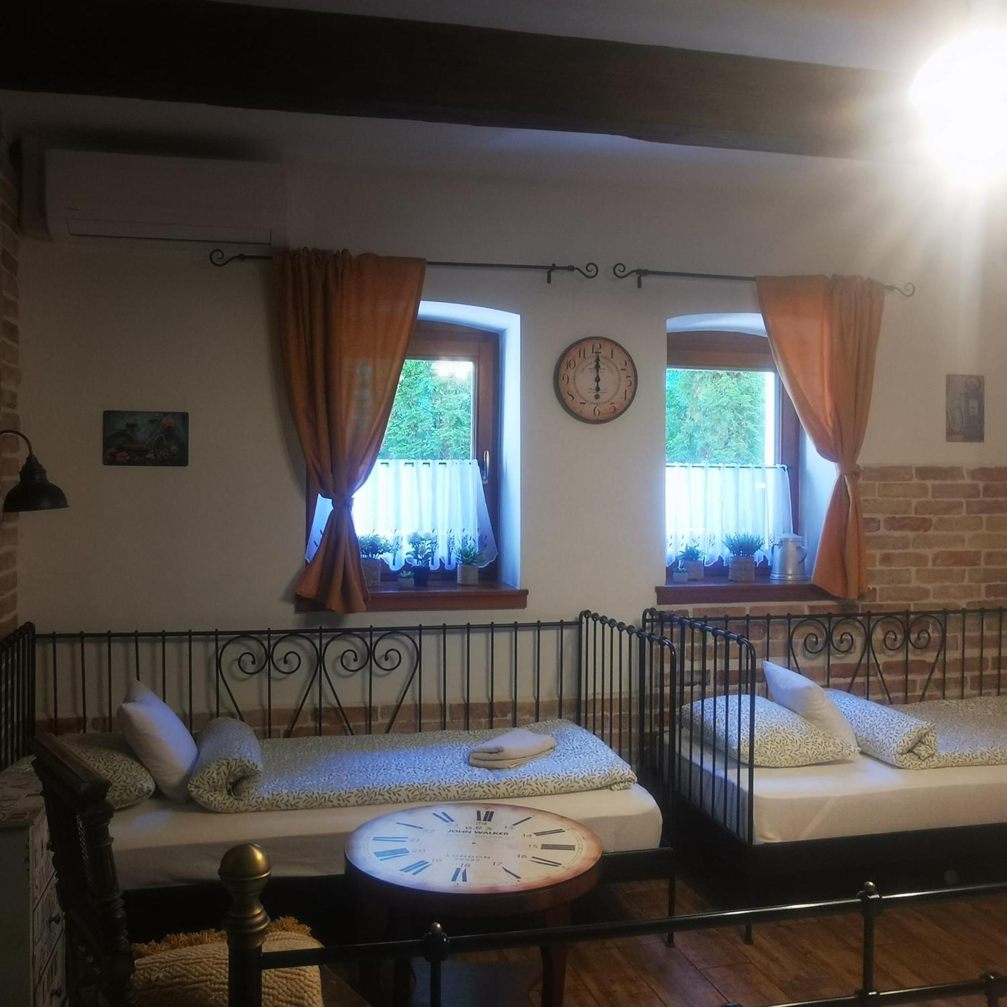 Kuria Apartman Budapest With Free Parking エクステリア 写真